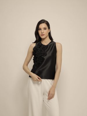 Lindsey in Black
