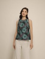 Scarlet in Teal - Image 6