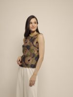Scarlet in Olive - Image 4