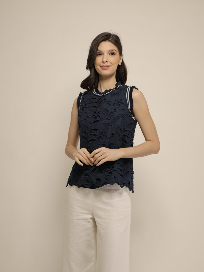 Tara in Navy