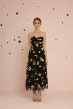 Lane in Black and Yellow - Image 4
