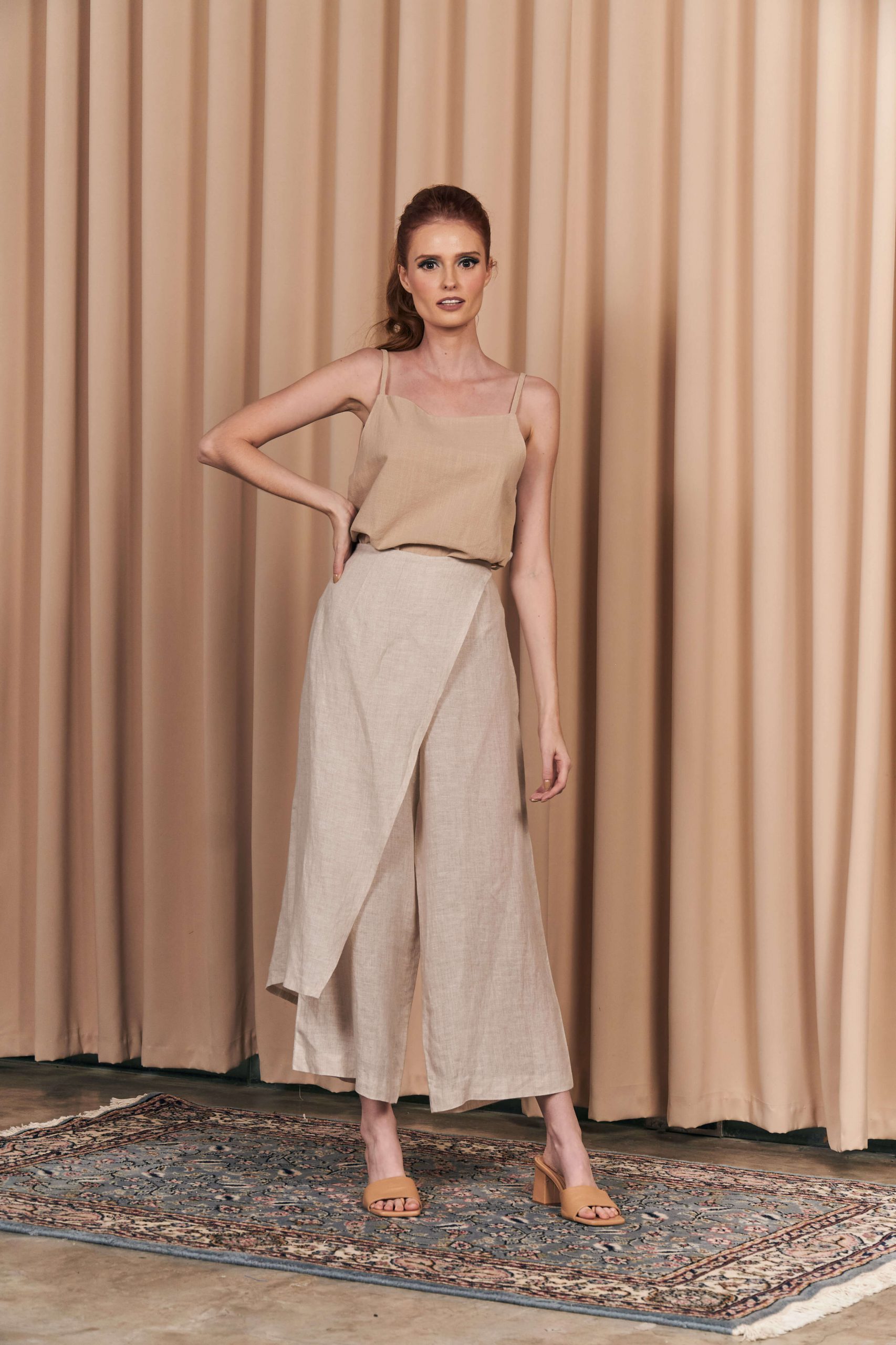 DEBBIECO883 Lorenzo in Beige - Image 1