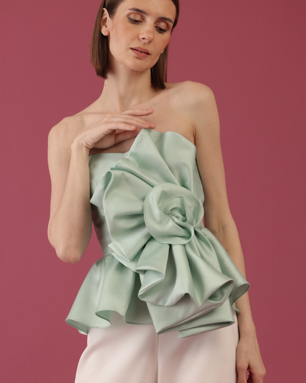 070A9514 Rouge in Sage - Image 1
