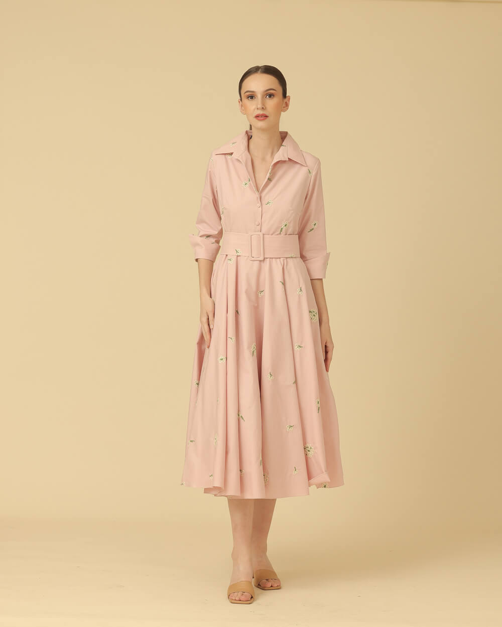 070A5228 Ash in Blush - Image 1