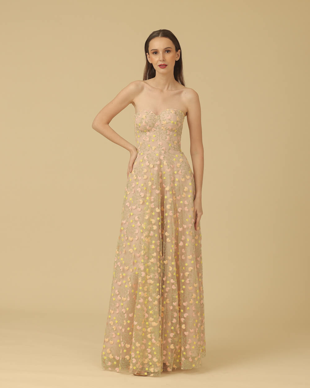 070A3780 Dana in Cream - Image 1