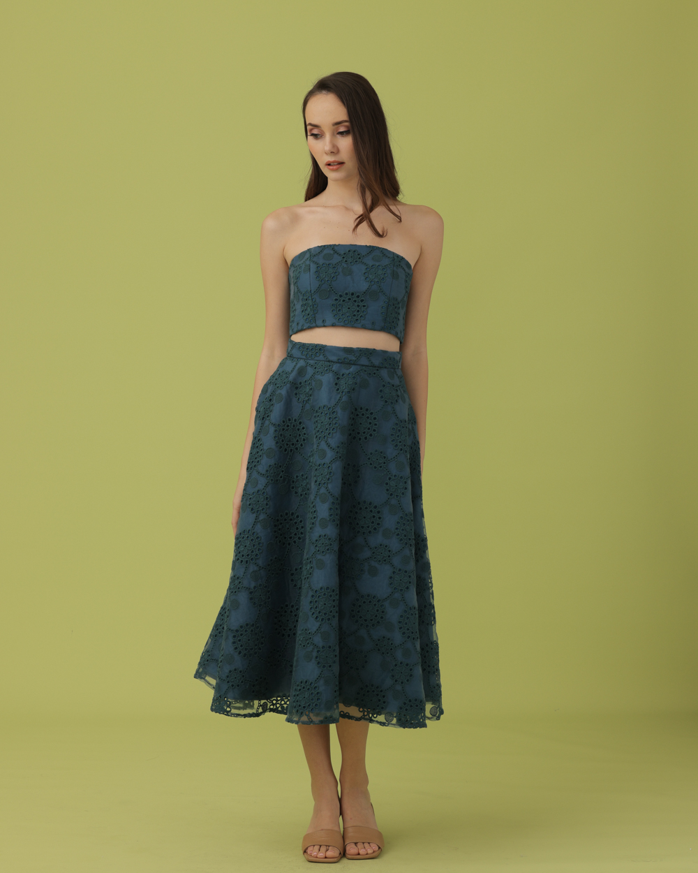 070A8404 Calie - Image 1