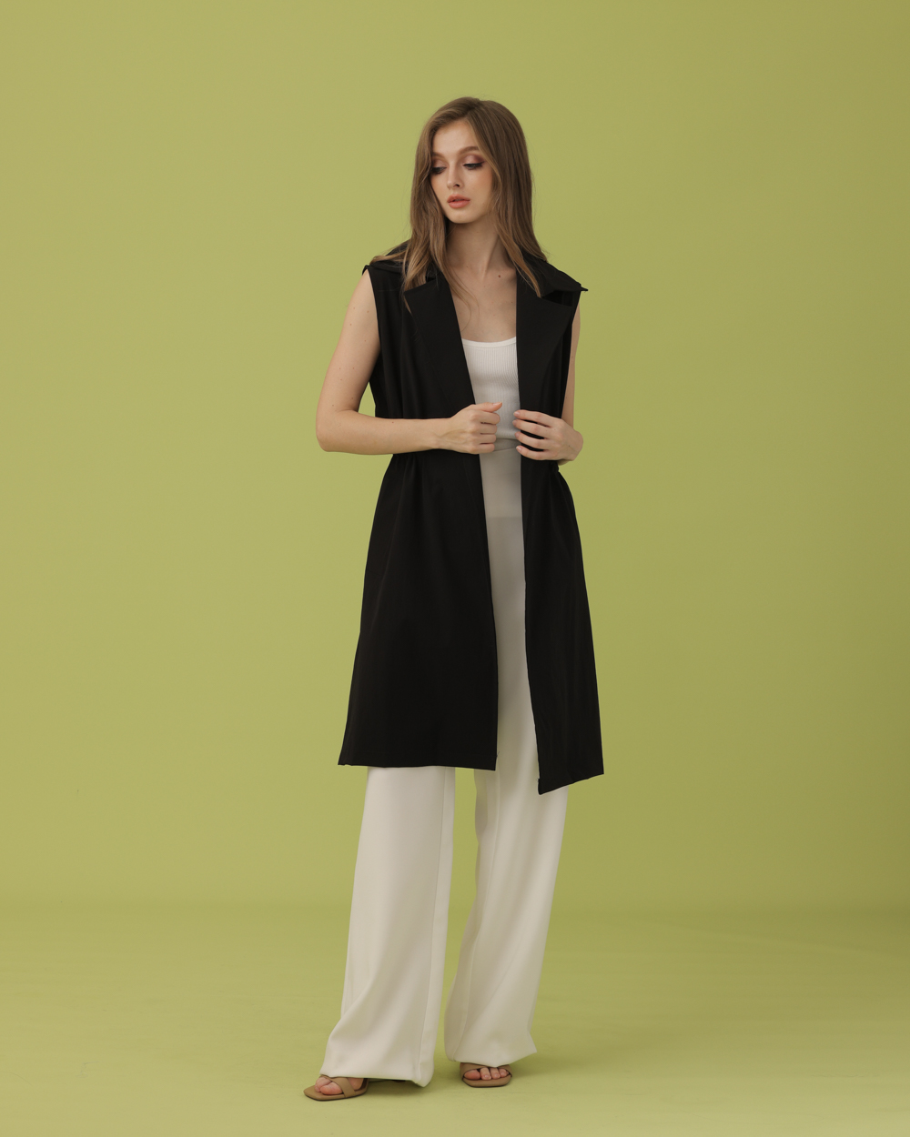 070A9954 Francine in Black - Image 1