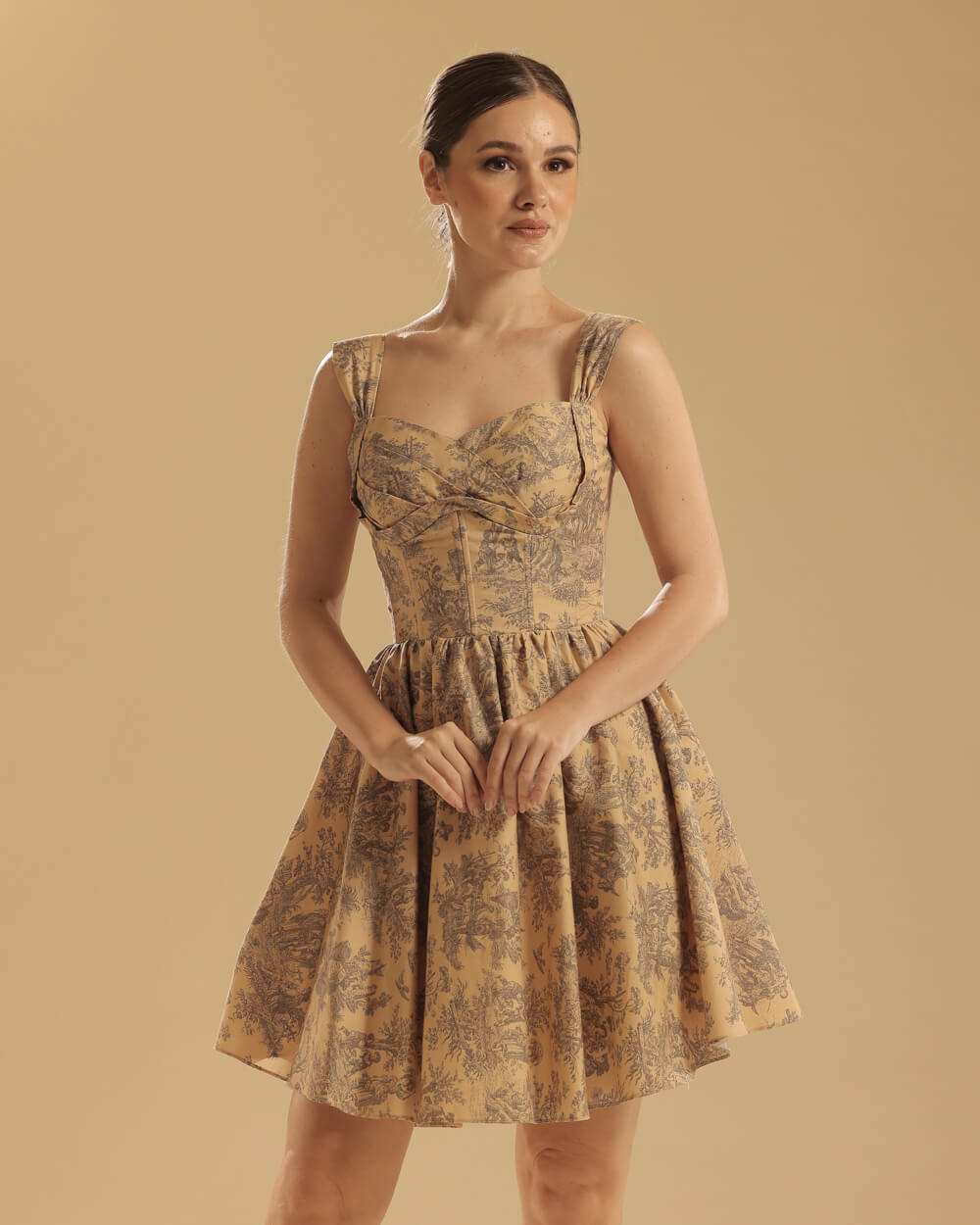 070A4441 Annelise - Image 1