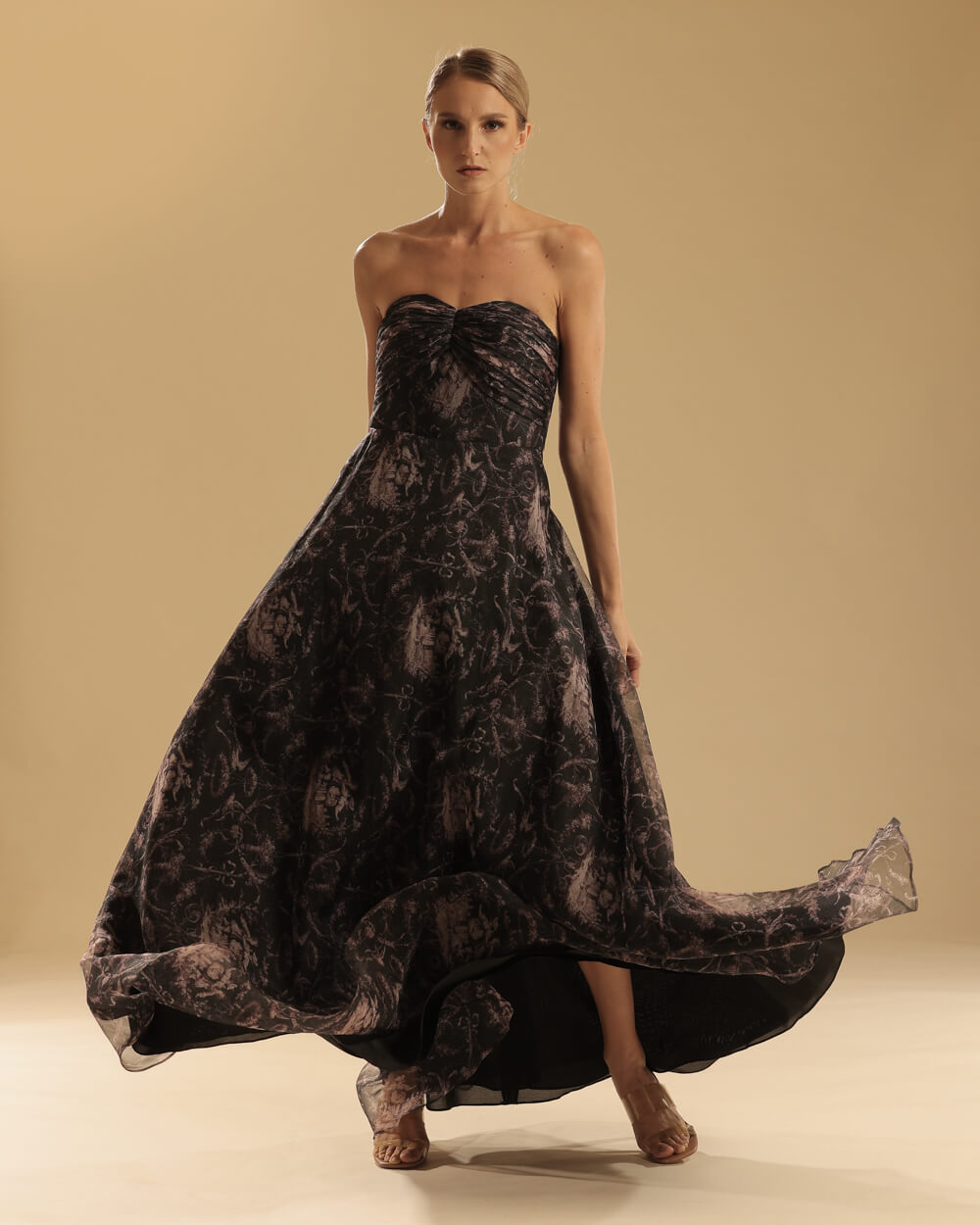 070A5129 Silas in Black - Image 1