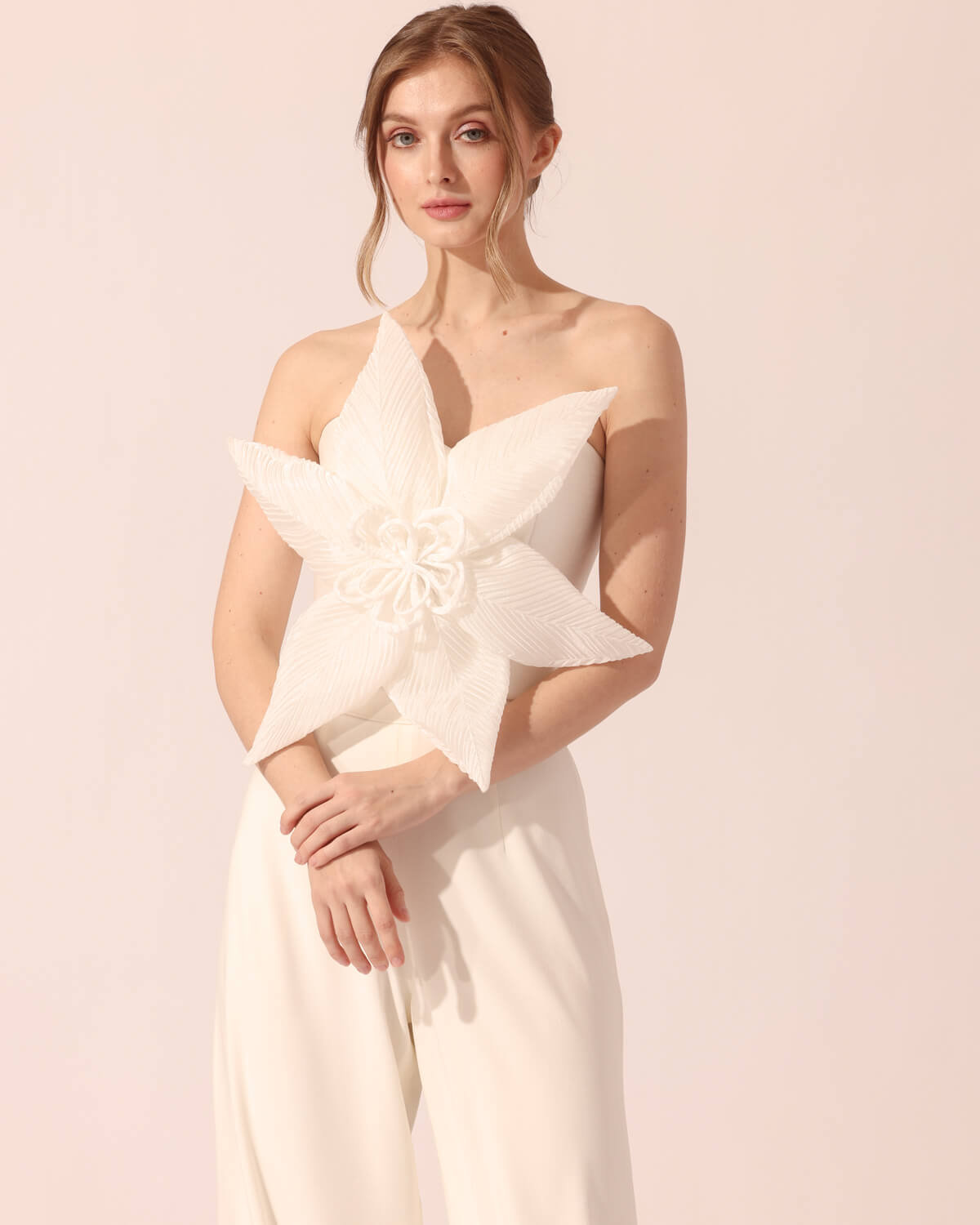 Oreta in White